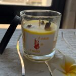 شمع زرد با عطر زنجبیل