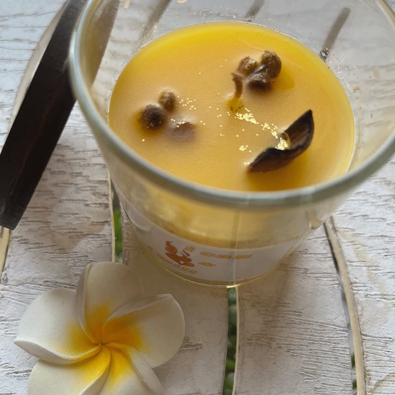 شمع موم سویا با عطر زنجبیل